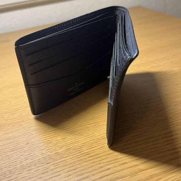 Louis Vuitton Wallet - Picture 4 of 5